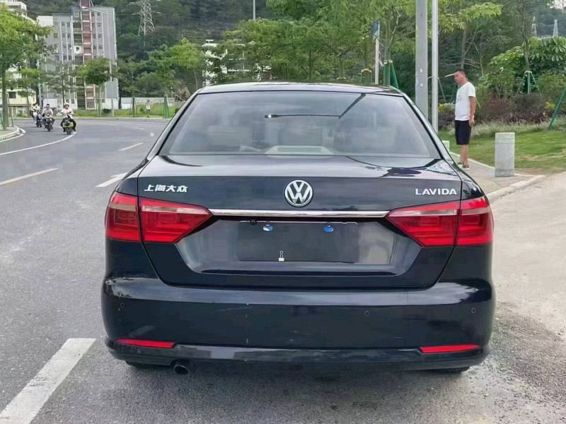 广州12年大众朗逸5