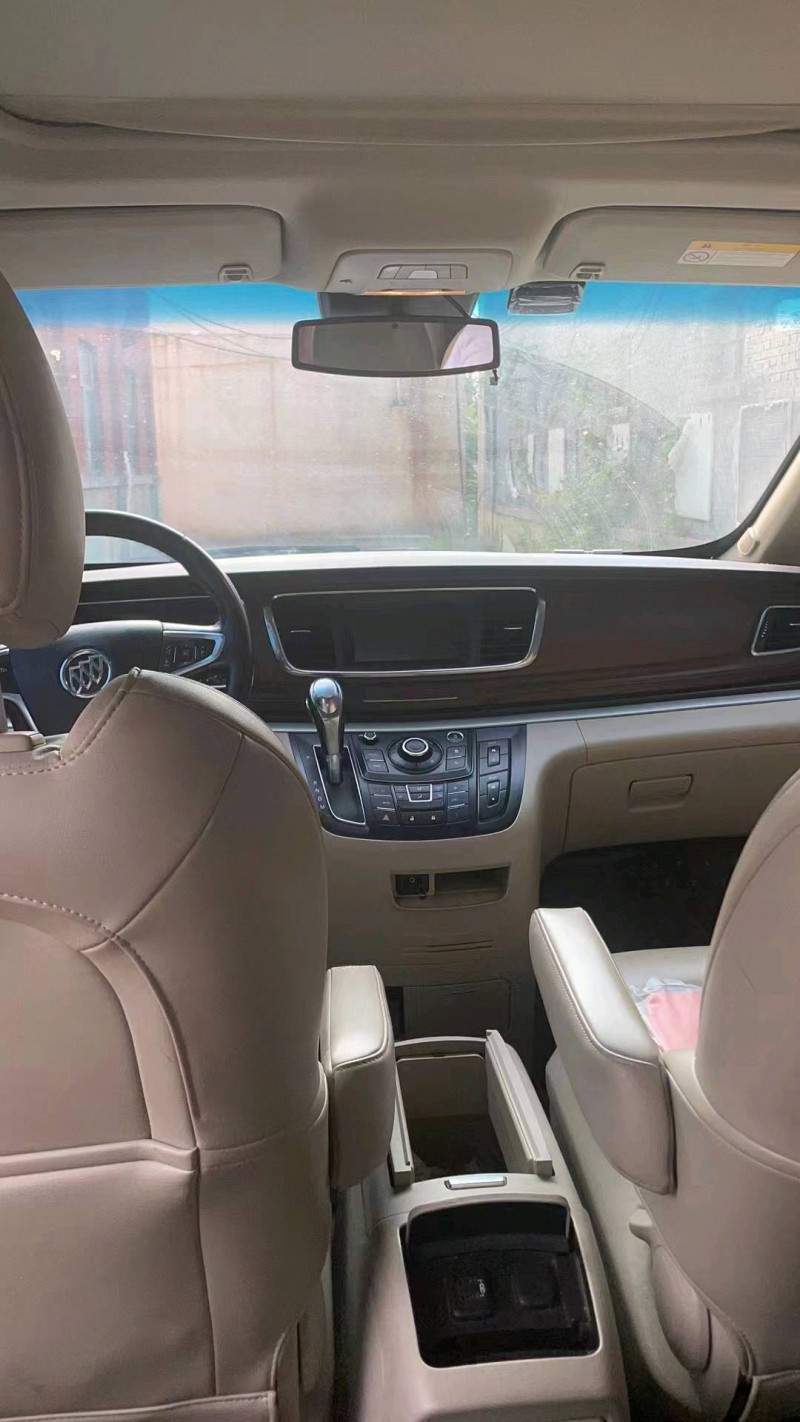 枣庄17年别克GL82