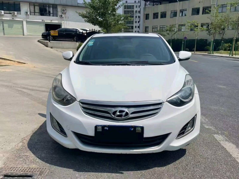 广州14年现代朗动1