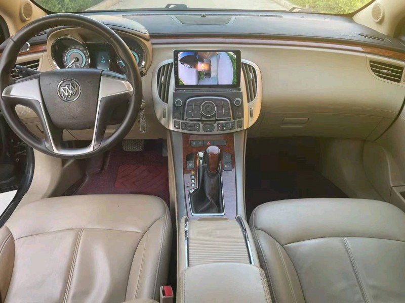 北京13年别克君越7