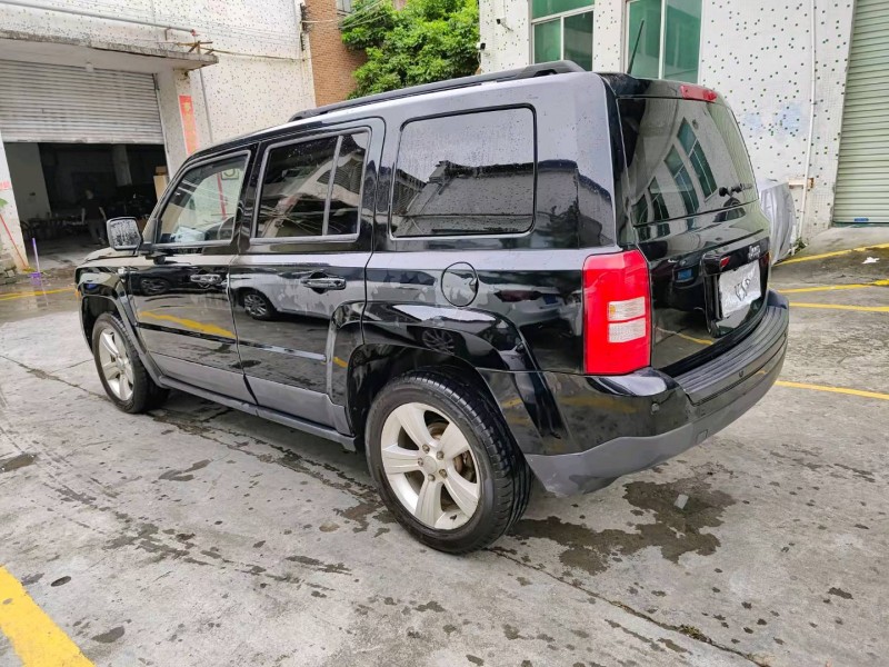 广州15年Jeep自由客7