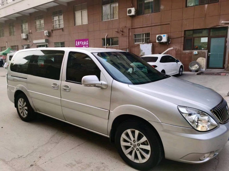 枣庄17年别克GL82