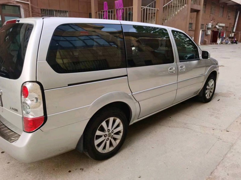 枣庄17年别克GL87