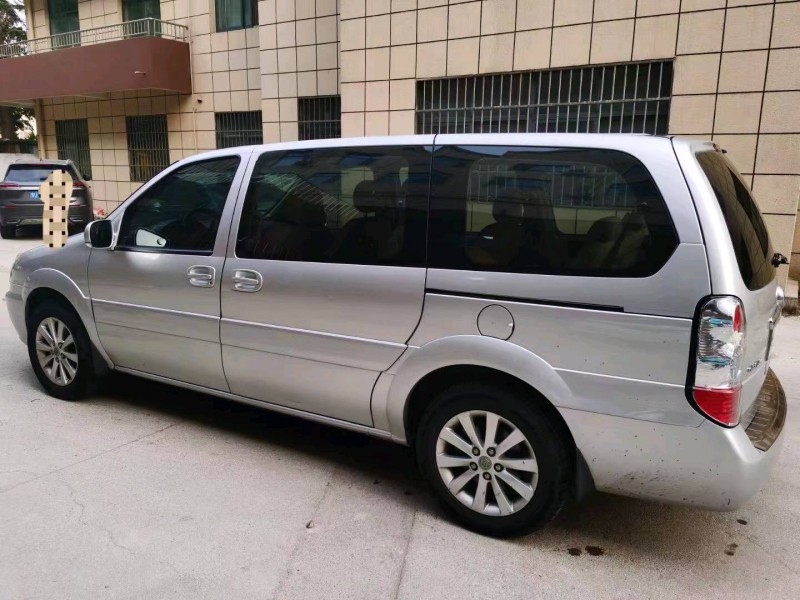 枣庄17年别克GL88