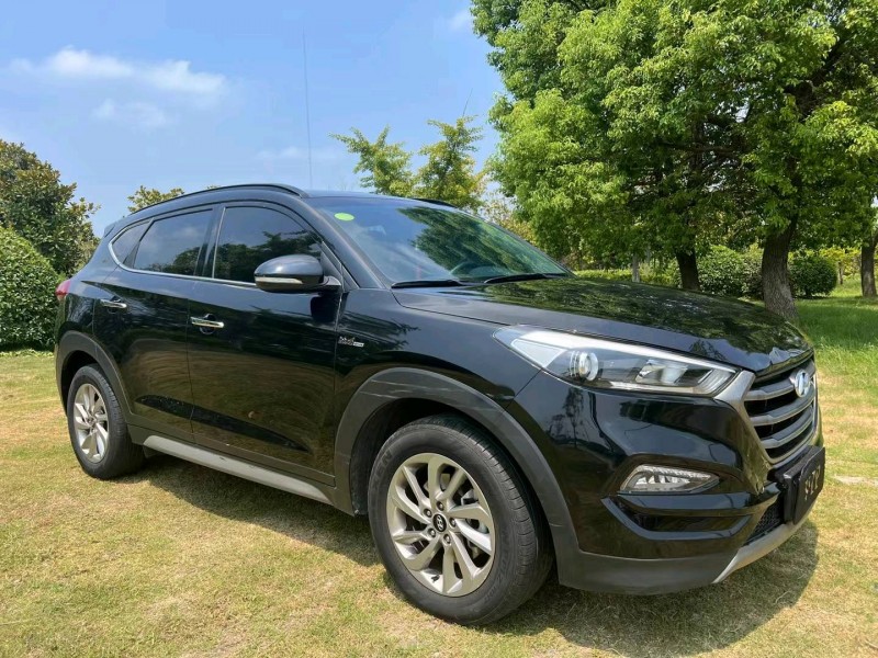 泰州19年现代途胜7