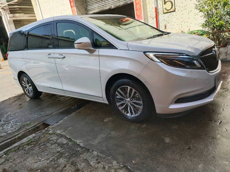 广州18年别克GL82