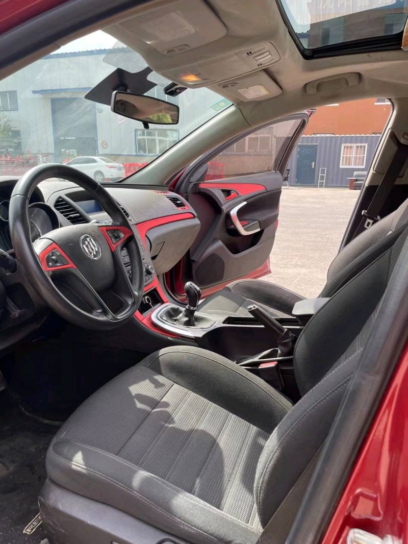 沈阳10年别克君威5