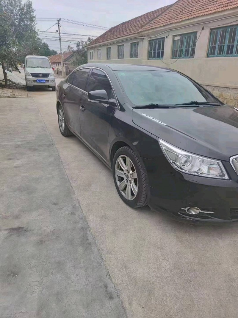 济南10年别克君越3