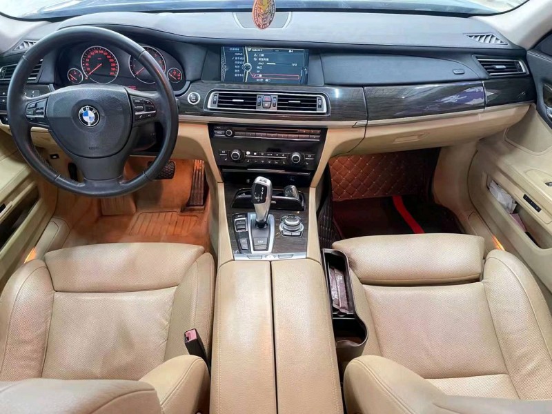 潍坊12年宝马7系8