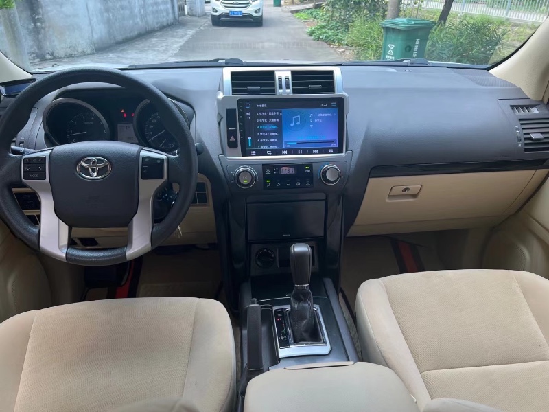 中山17年丰田普拉多4