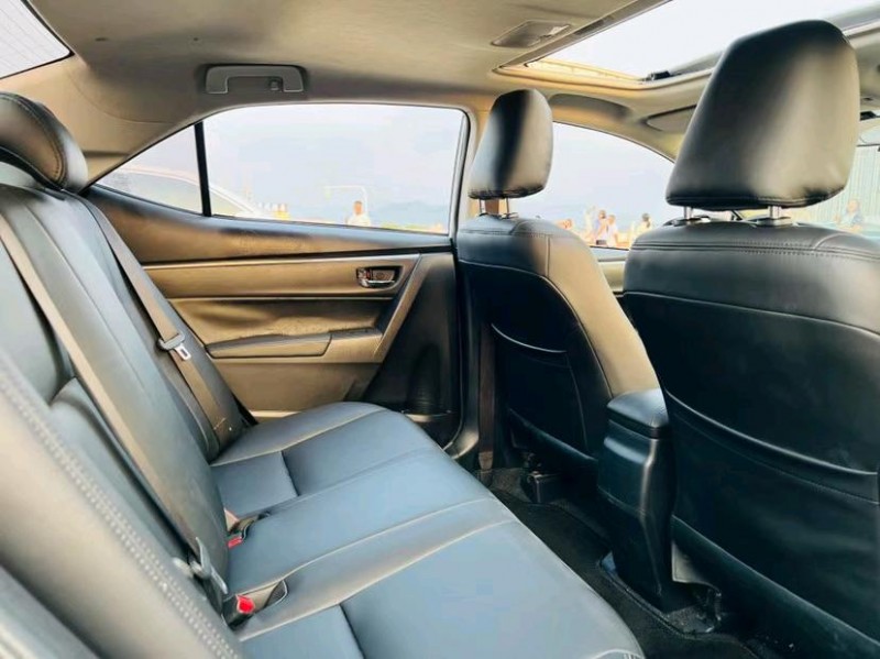 东莞16年丰田雷凌6