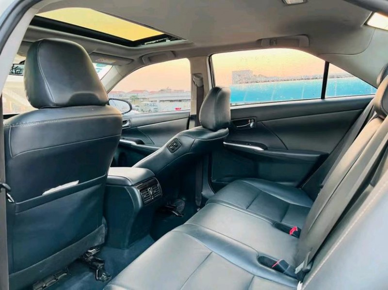 东莞16年丰田凯美瑞5