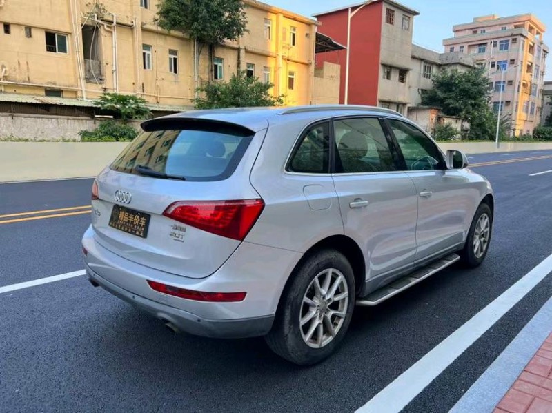 东莞10年奥迪Q56