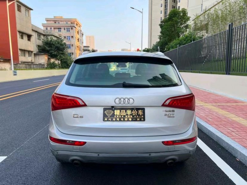 东莞10年奥迪Q58