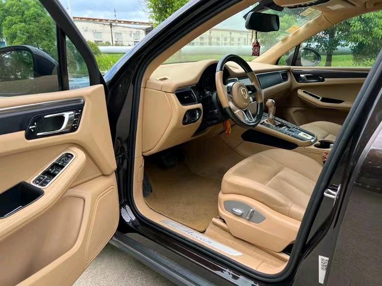 盐城15年保时捷Macan4