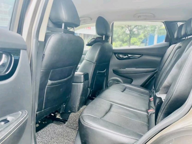 东莞17年日产逍客5