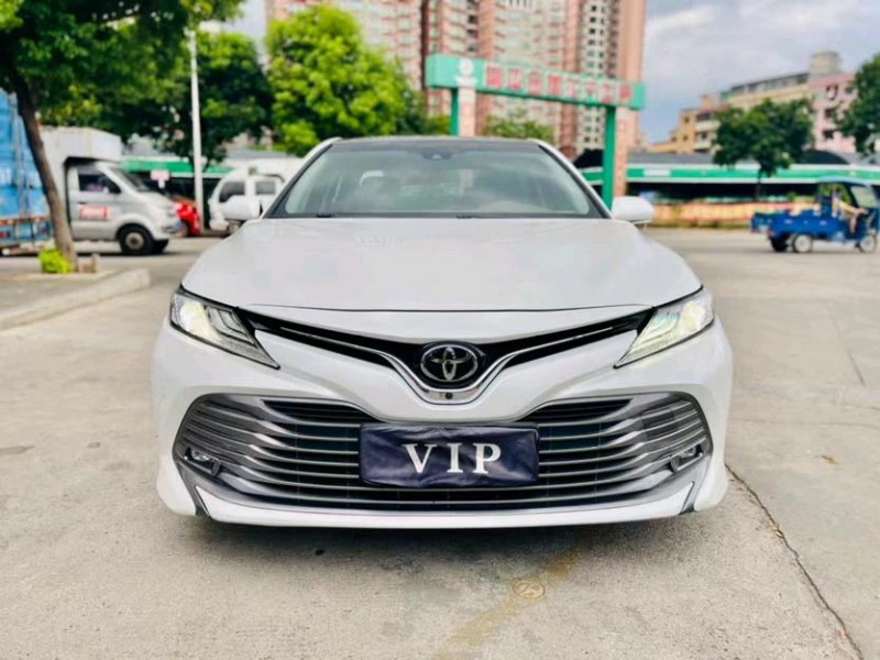 东莞18年丰田凯美瑞1