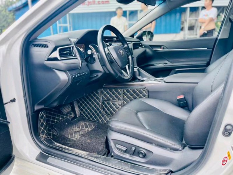 东莞18年丰田凯美瑞4