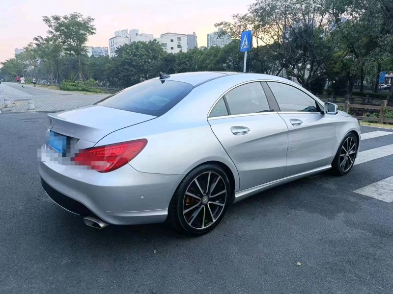 广州16年奔驰GLA2