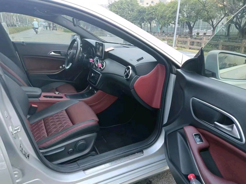 广州16年奔驰GLA7