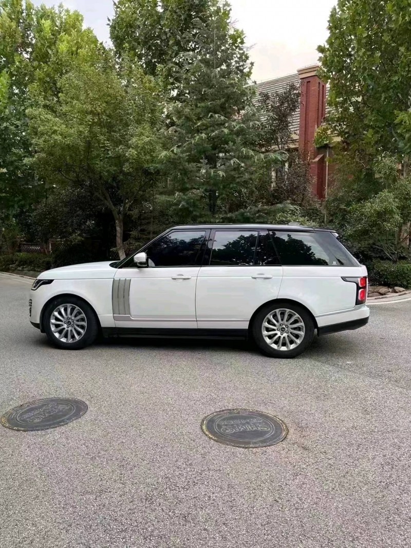 青岛17年路虎揽胜行政7