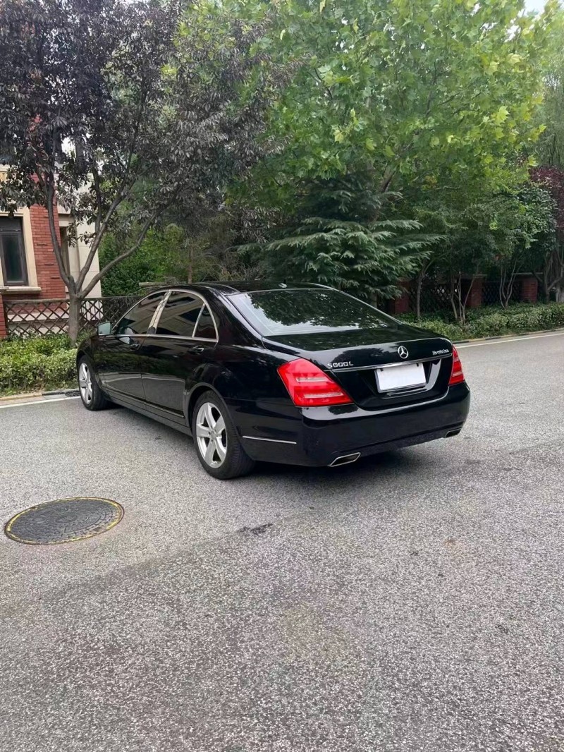 青岛10年奔驰S8