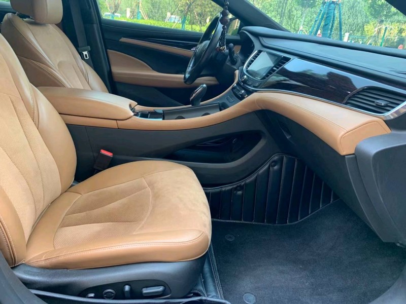 济宁18年别克君越7