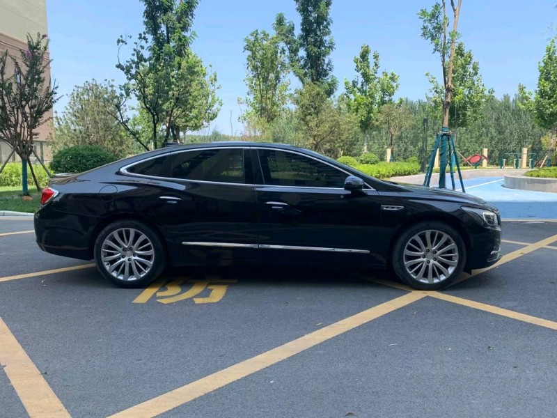 济宁18年别克君越5