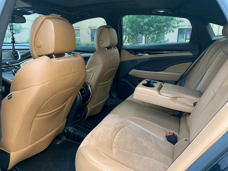 济宁18年别克君越3