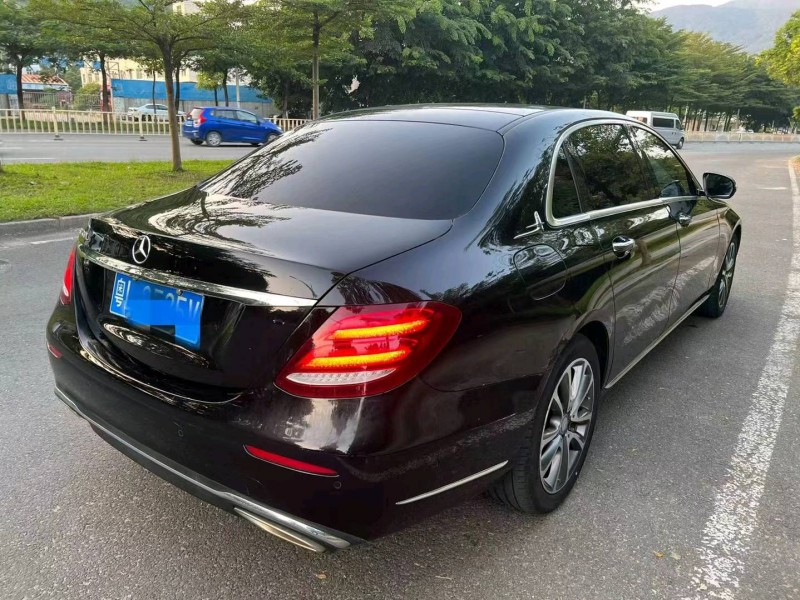 广州17年奔驰E7