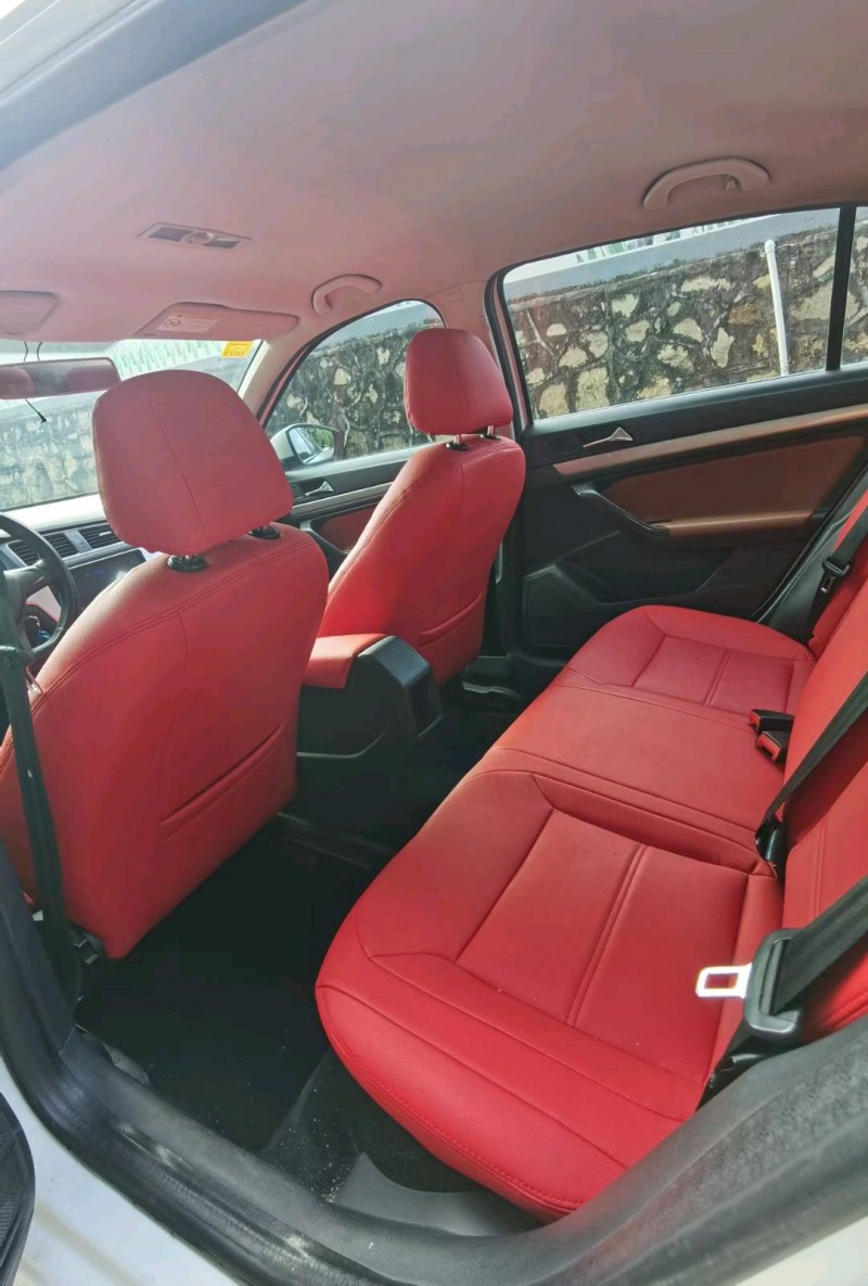 东莞15年大众朗逸7