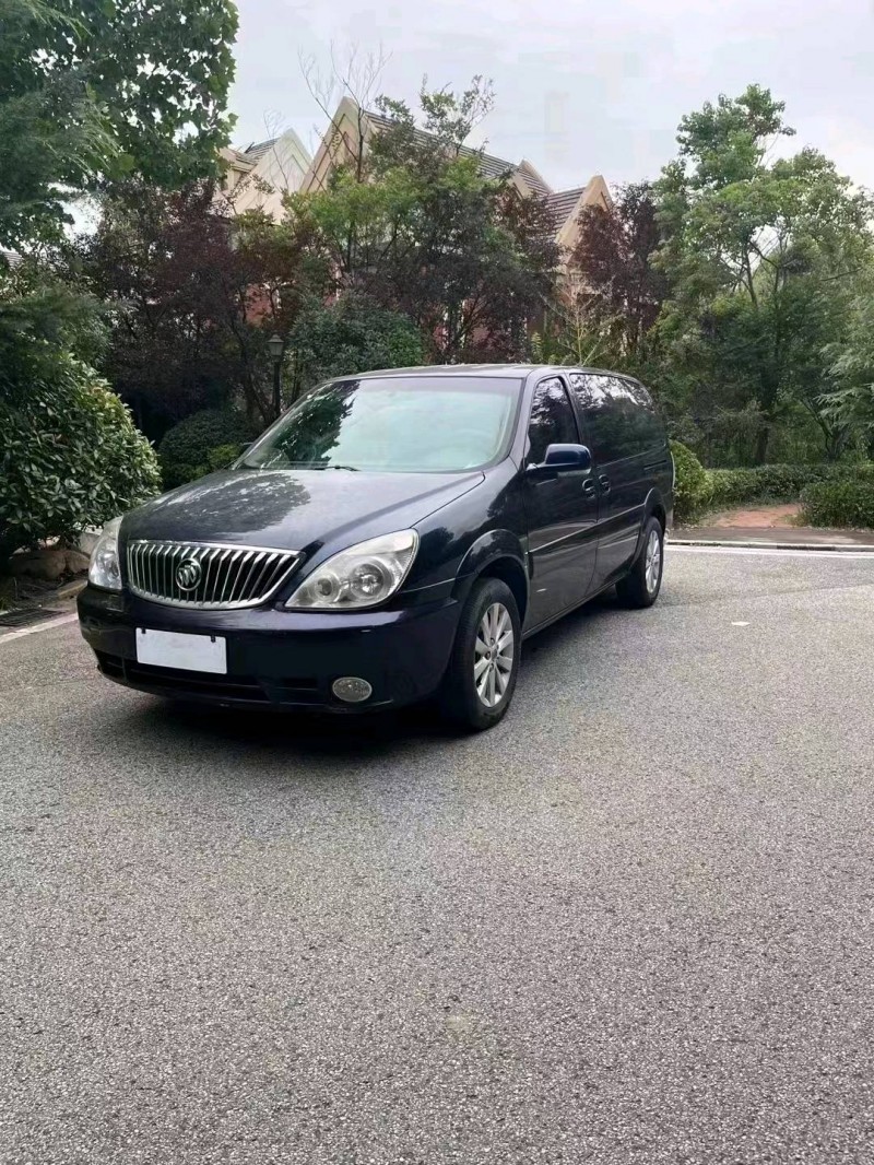 青岛16年别克GL83