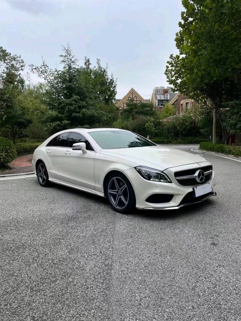 青岛17年奔驰CLS8