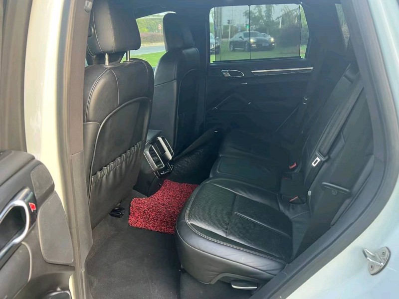 泰州13年保时捷卡宴6