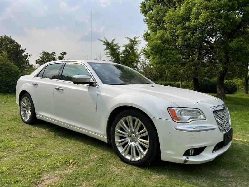 泰州13年克莱斯勒300C2