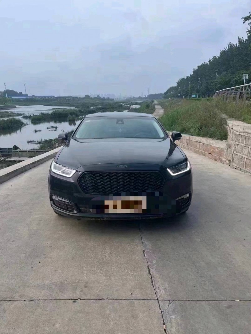 青岛18年福特金牛座1
