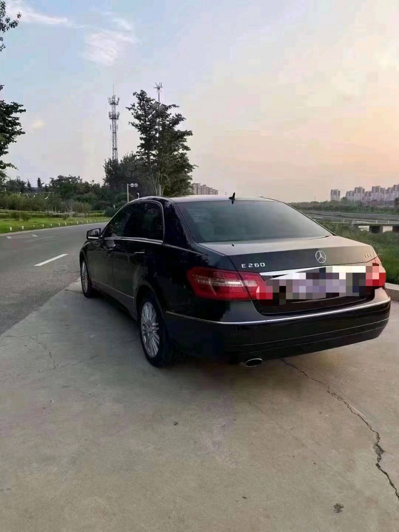 青岛10年奔驰E8