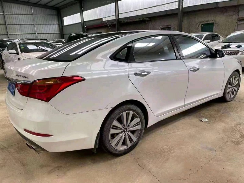 济南15年现代名图7