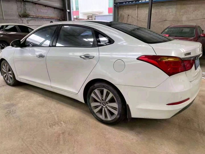 济南15年现代名图8