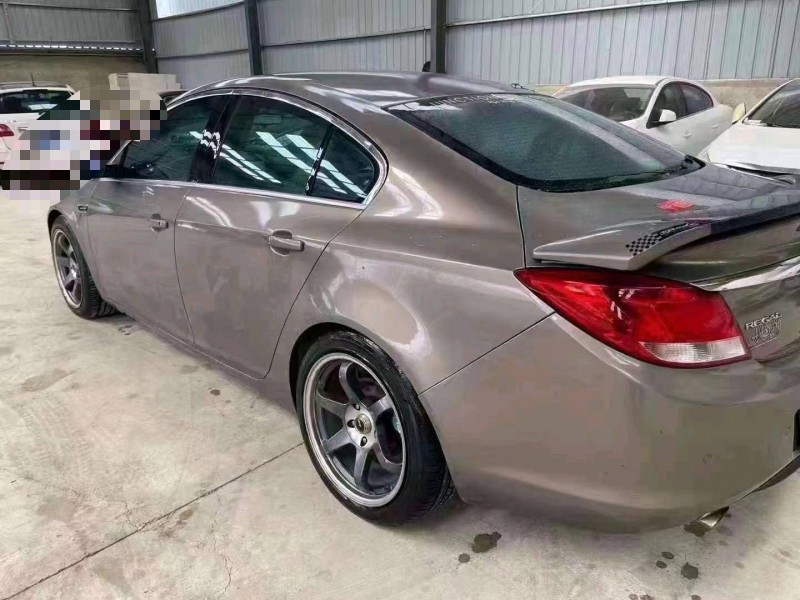 济南12年别克君威8