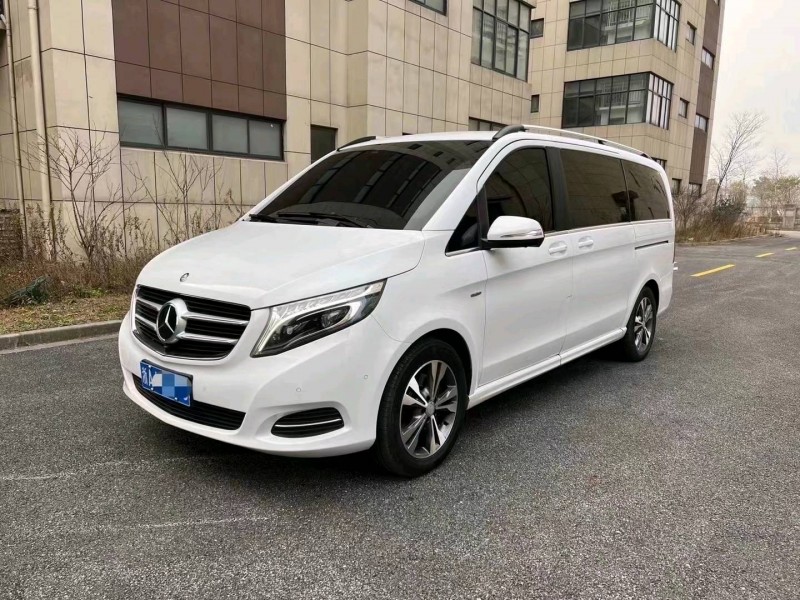 东营16年奔驰V9