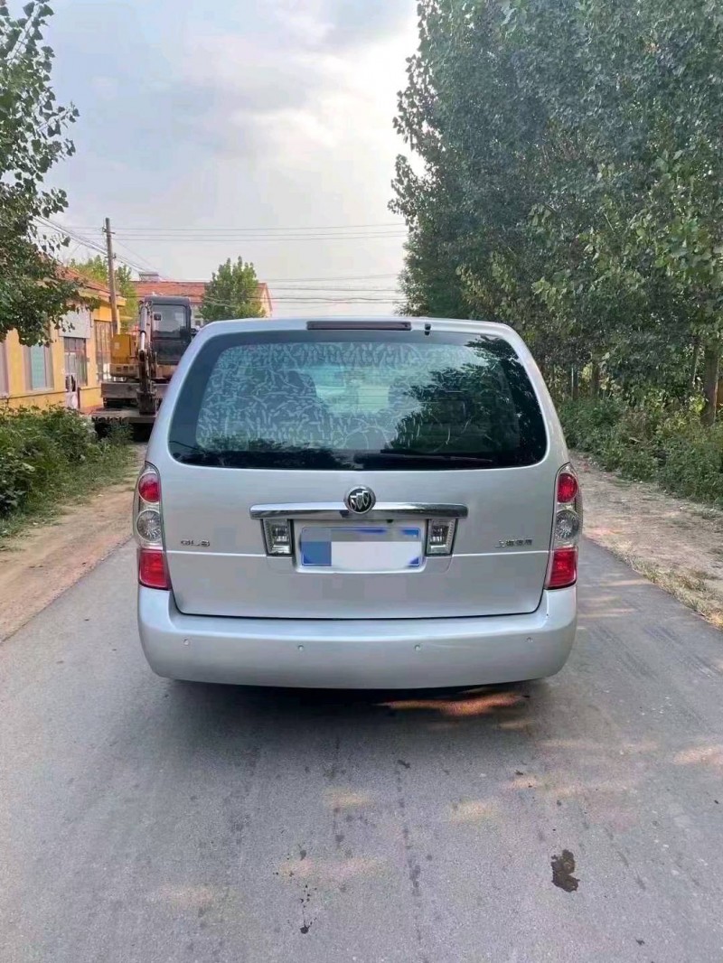 枣庄12年别克GL82