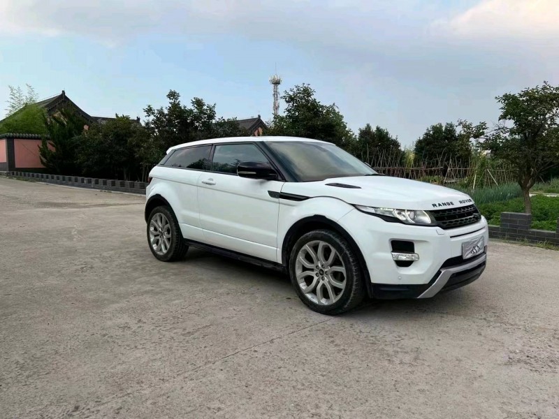 青岛14年路虎极光3