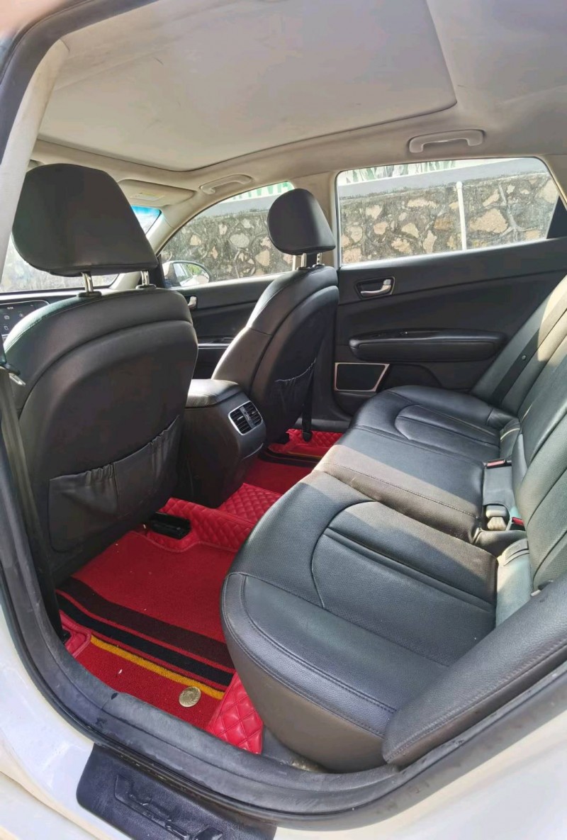 东莞17年起亚K57