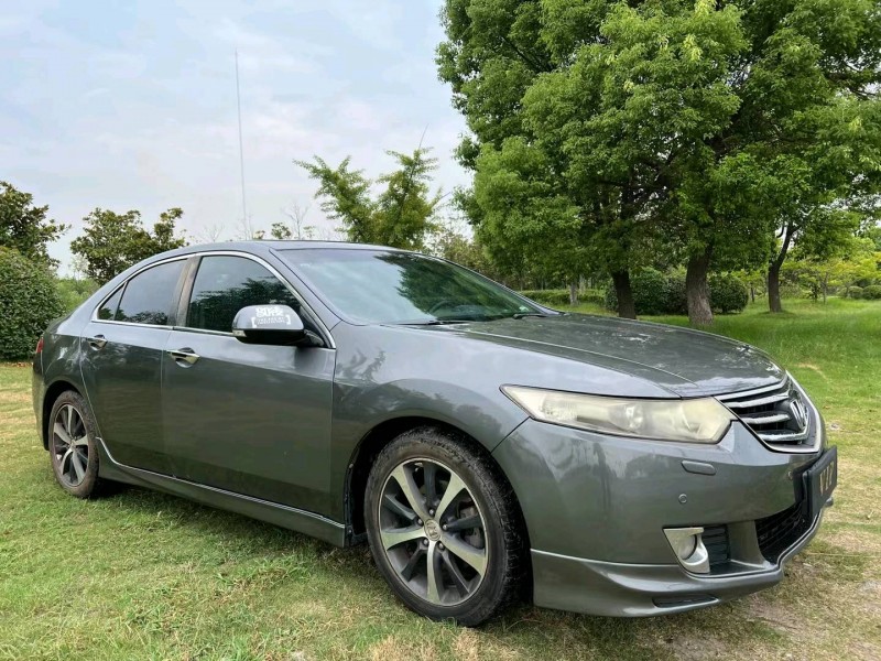 泰州09年本田思铂睿3