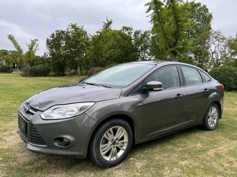 泰州15年福特福克斯8