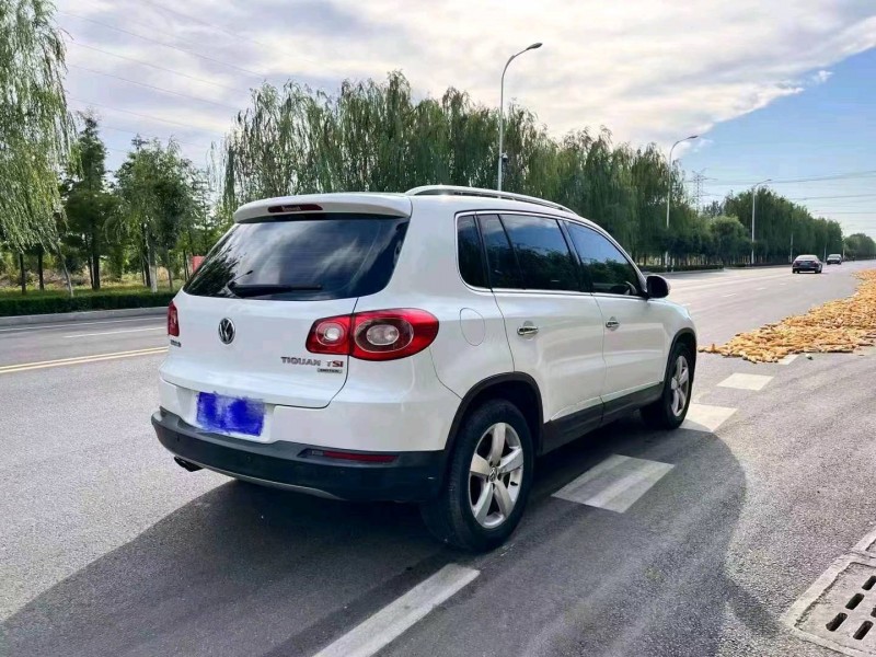 枣庄13年大众途观5
