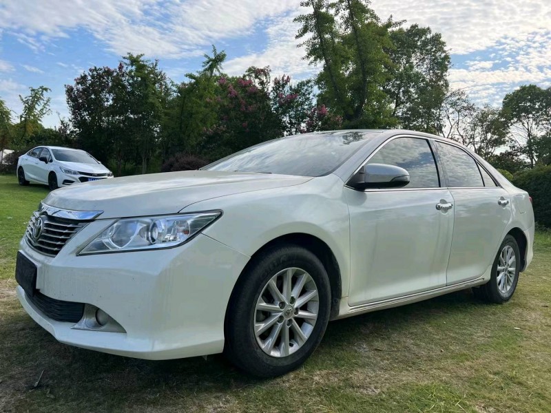 泰州13年丰田凯美瑞2