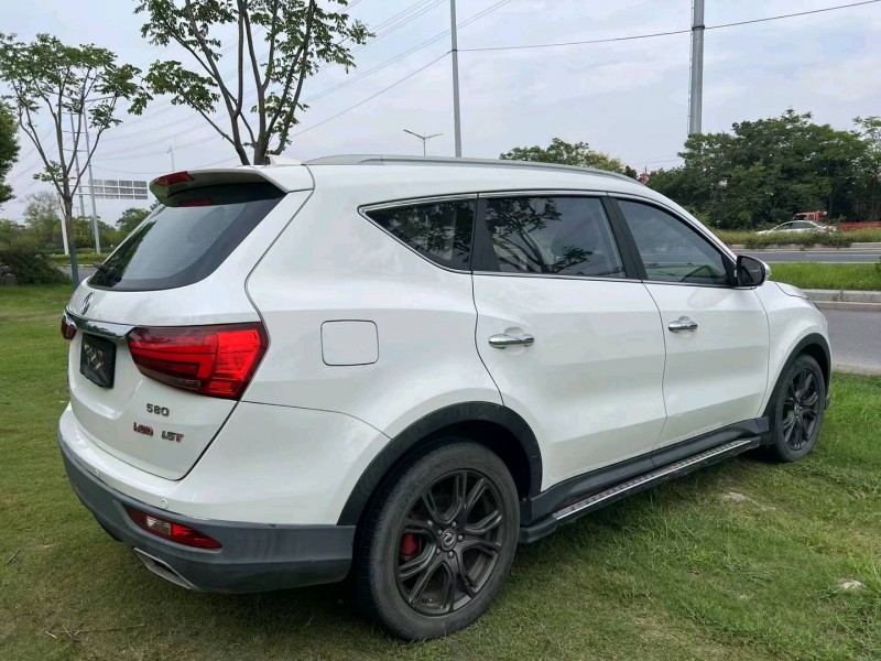 泰州17年东风风光1