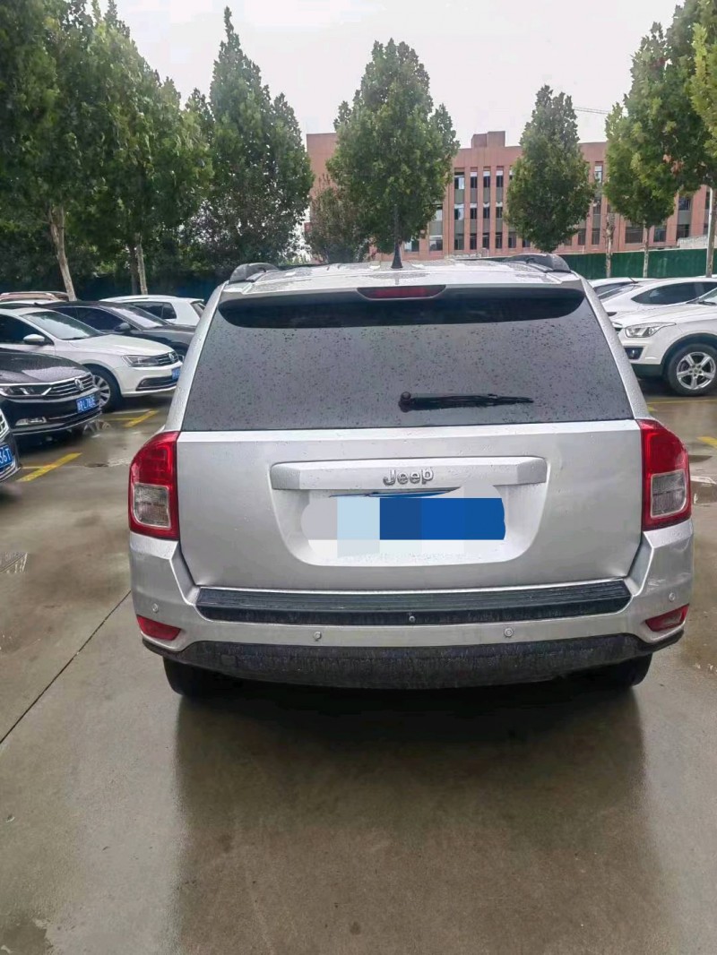 枣庄12年Jeep指南者7